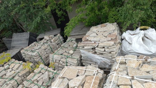 Гранитный плитняк галтованный для мощения купить в Нытве