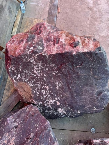 Камни для ландшафтного дизайна красно-фиолетовые 10-60 килограмм купить в Нытве