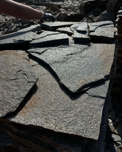 Плитняк златолит серебристый для фасада купить в Нытве