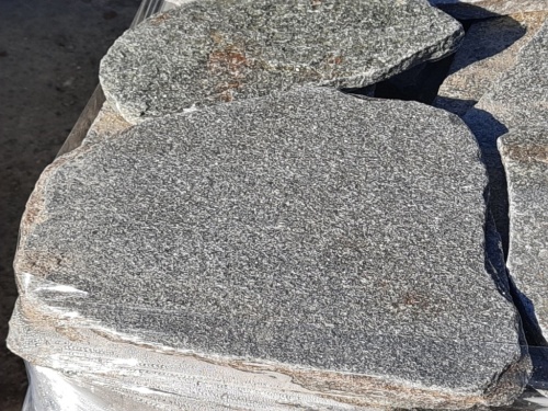 Златолит серебристый галтованный для лестниц купить в Нытве